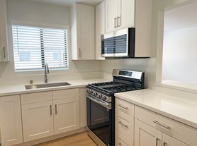 800 Orange Grove Avenue