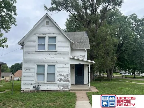 3744 S 52nd St, Lincoln, NE 68506