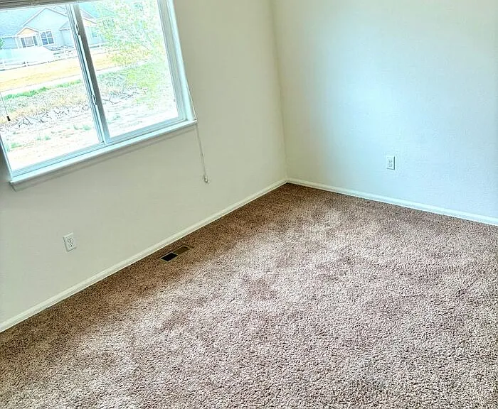 831 Lakebrook Ct — Photo 29