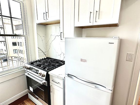 Unit #602 kitchen