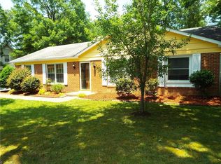 2303 Bracyridge Rd, Greensboro, NC 27407