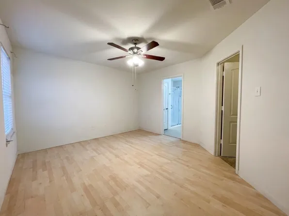 1527 Loose Stone Dr, Iowa Colony, TX 77583
