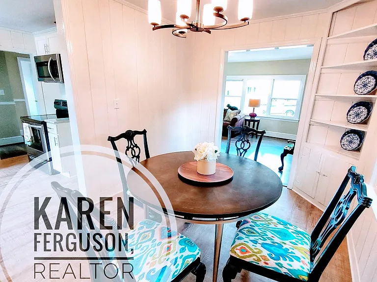 Pretty dining room