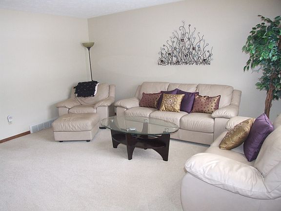 LIVING ROOM OCEAN REEF