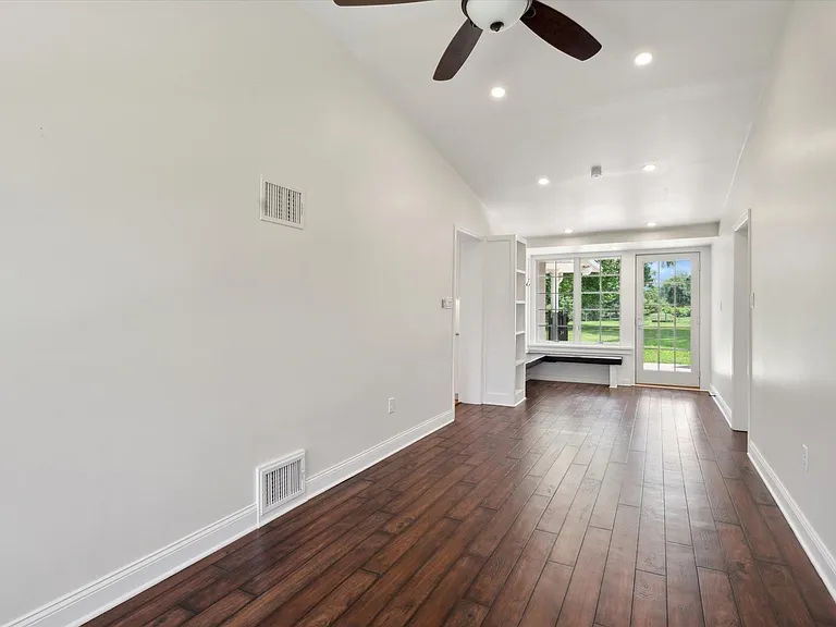432 Webb Rd — Photo 14