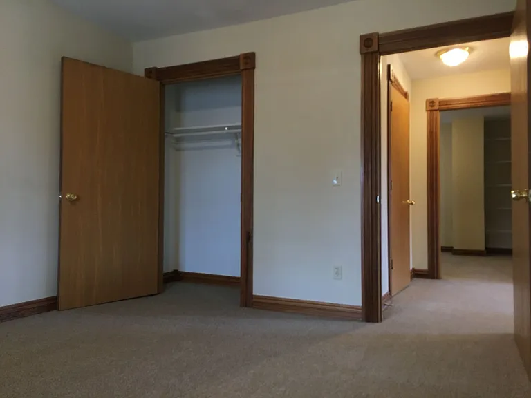 460 E Lincoln Ave — Photo 6