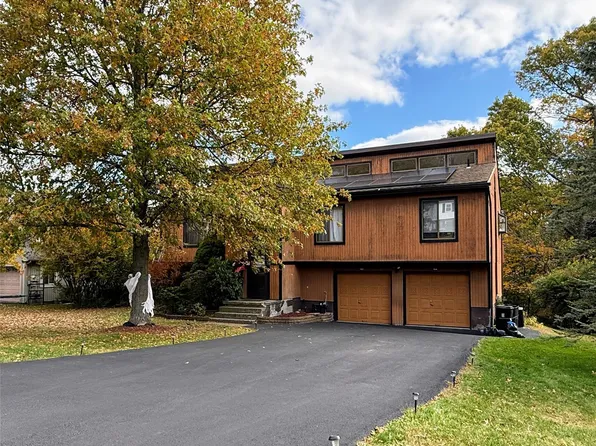 17 Arlington Drive, Harriman, NY 10926