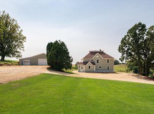 S6306 Weber Rd, Viroqua, WI 54665