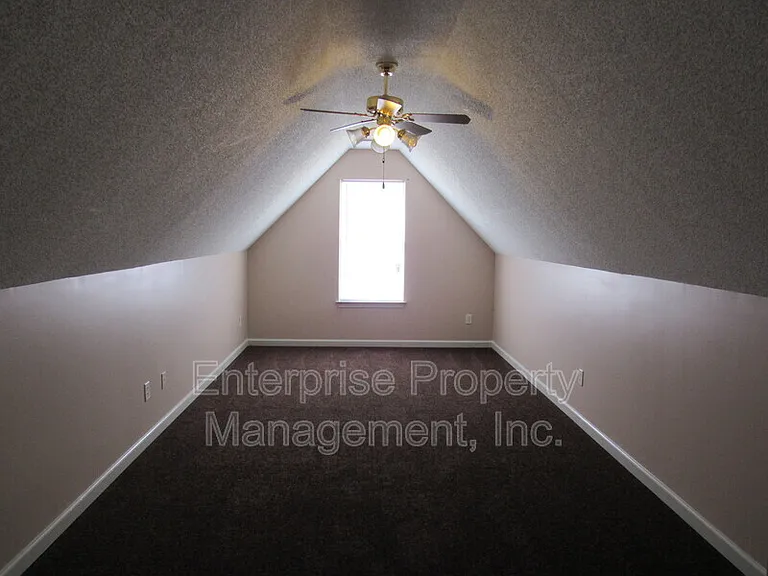 9740 Riggin Dr — Photo 22
