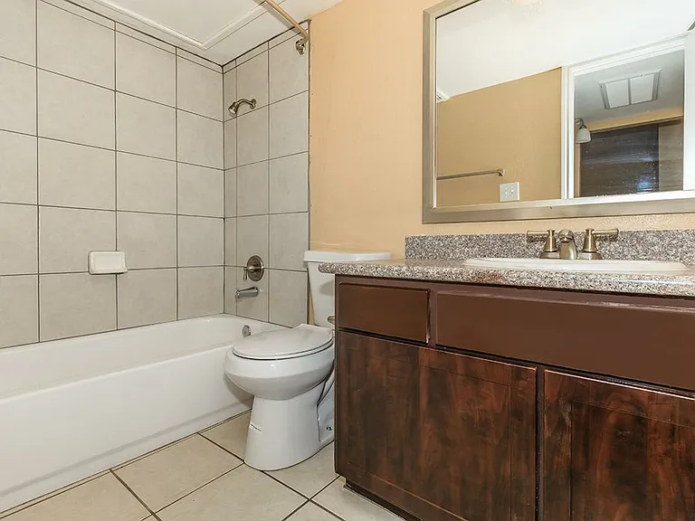 Villas At Braeburn — Photo 50