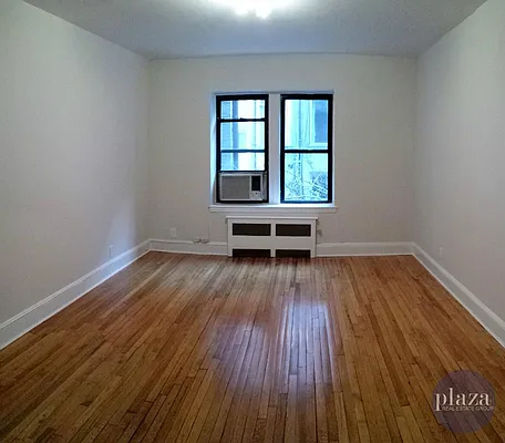 Rented by Plaza Real Estate Group | media 27