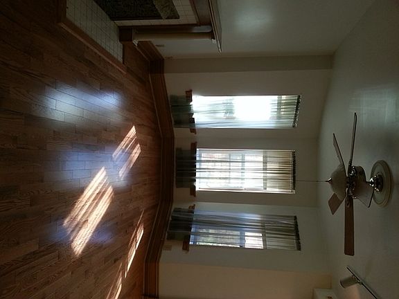3rd image of 3911 Magnolia Ave #A