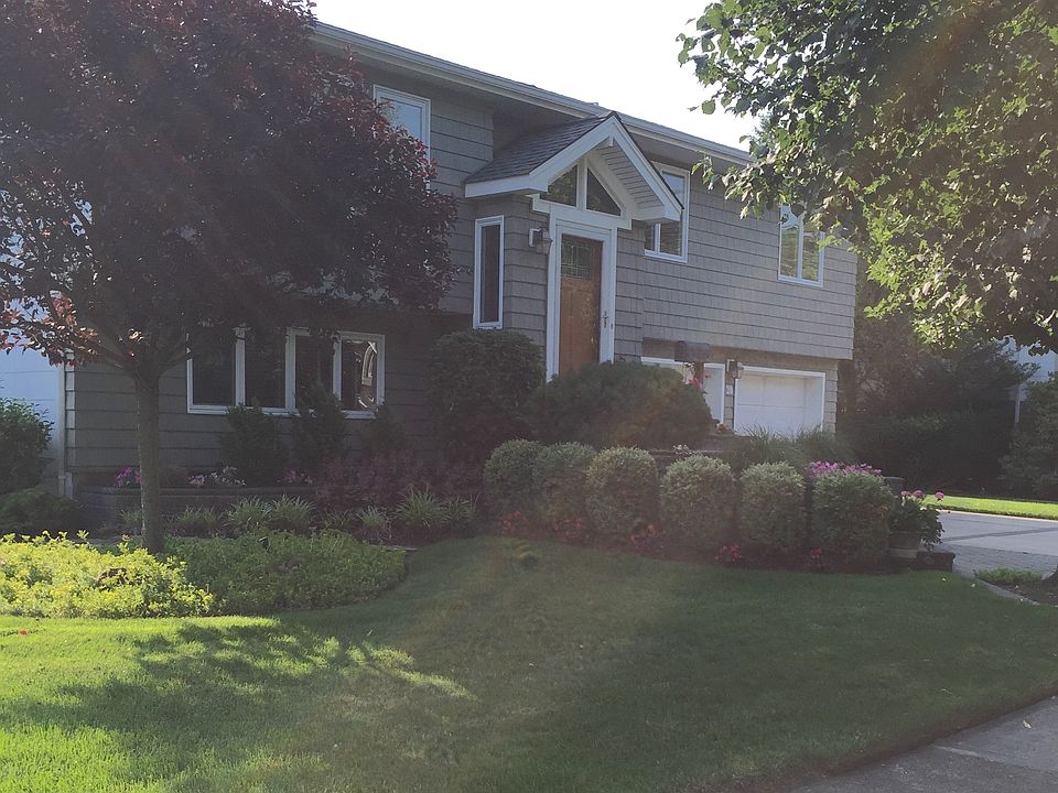 2nd image of 20 Richard Ct