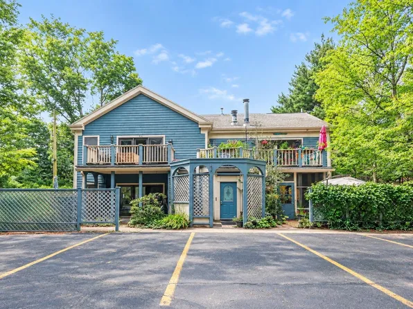 800 N Shore Dr APT 2, South Haven, MI 49090