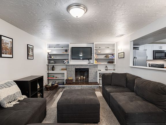 2nd image of 1085 E Montclair Dr #2