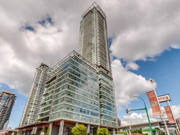 4485 Skyline Dr #2206, Burnaby, BC V5C 0J2