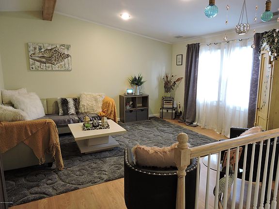 4th image of 219 Becca Ln