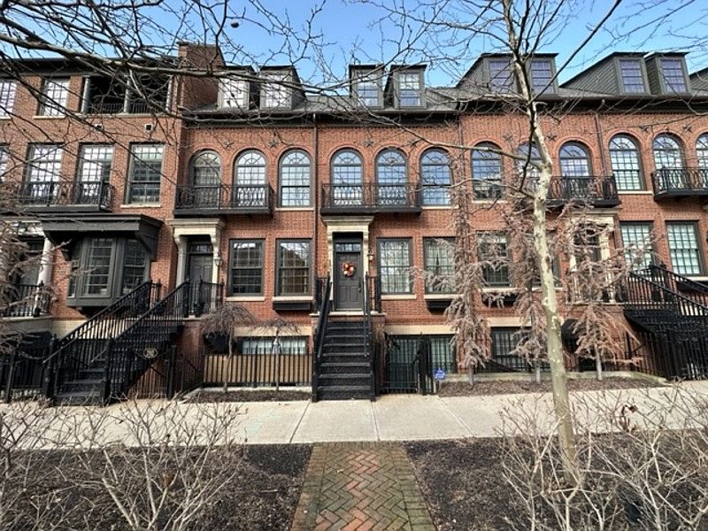 1st image of 294 1/2 E Gay St