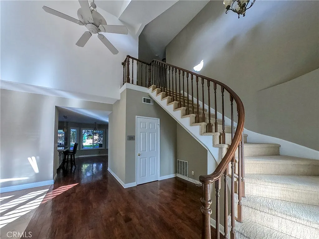 4 bed, 2981 sqft, $6,000 — Photo 2