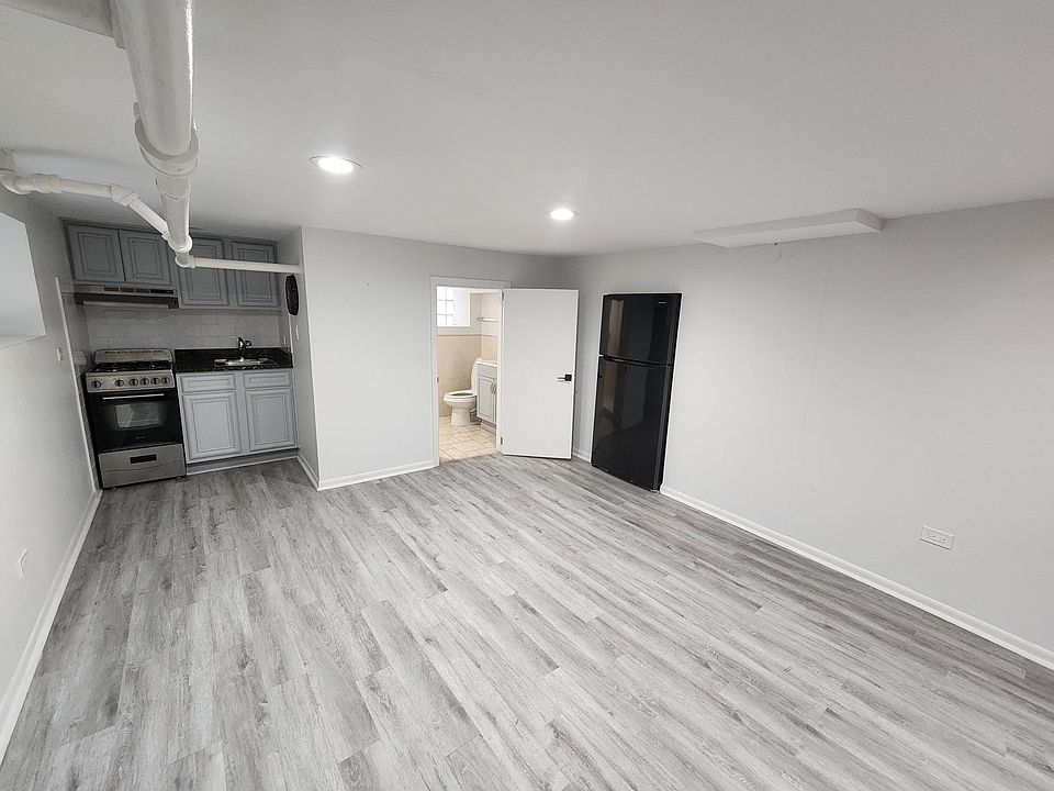 1st image of 3920 N Lockwood Ave #Ll