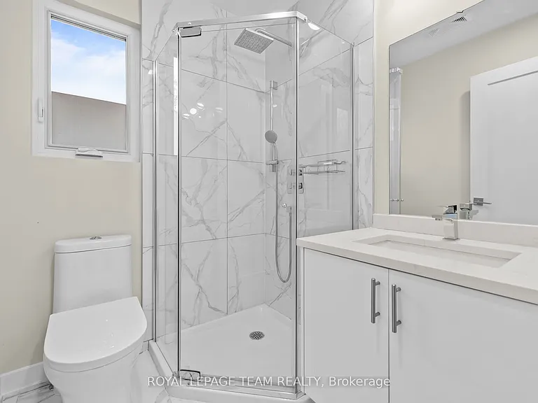 498 Wentworth Ave — Photo 25