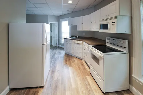 98 Academy St #4 Photo 1