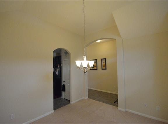 4th image of 10011 Taylor Springs Ln