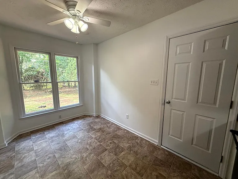 5481 Landview Pl — Photo 5