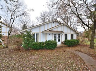 5265 Somerset Ln S #5265, Greenfield, WI 53221