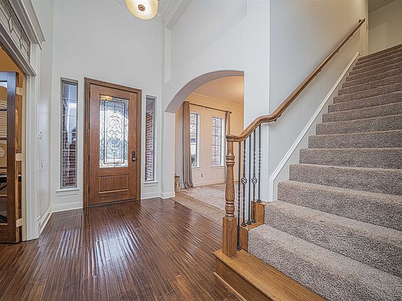 4th image of 1008 Riverwood Dr