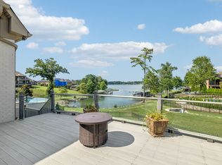 3033 Lakeshore Dr, Old Hickory, TN 37138