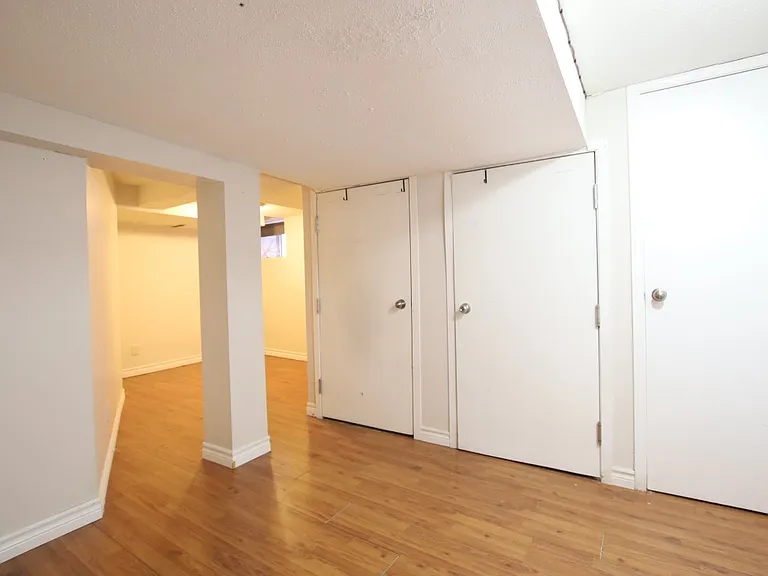 554 McLeod St #1 — Photo 12