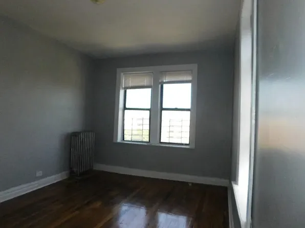 2010 Powell Avenue image 2 of 6