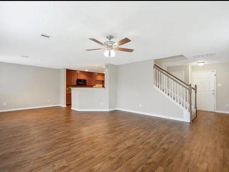 3134 Ribbon Creek Way — Photo 3