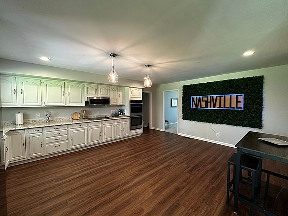 3rd image of 419 Green Harbor Ct