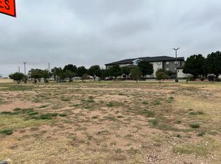 202 N College Ave, Levelland, TX 79336