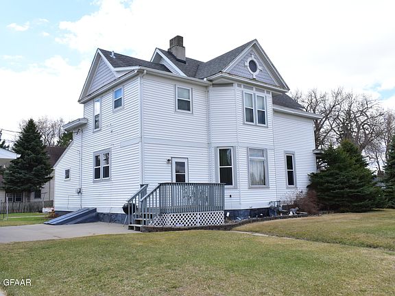 3rd image of 103 Washington St