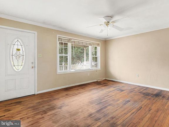 3rd image of 315 W Main St