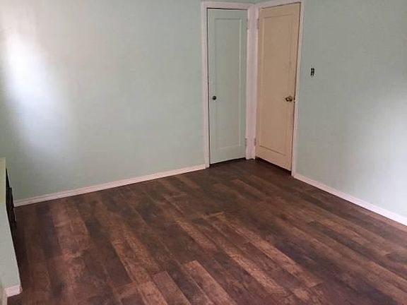 4th image of 4417 Avenue K
