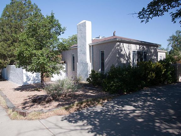 4th image of 609 Richmond Dr SE
