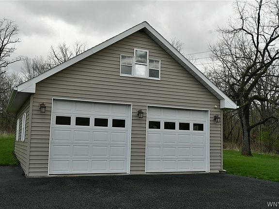 4th image of 720 Kennedy Rd