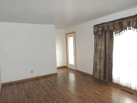 4th image of 516 Greenbush St