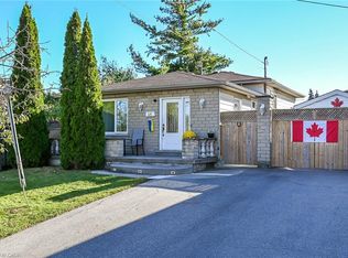 411 Queen Victoria Dr, Hamilton, ON L8W 1G7