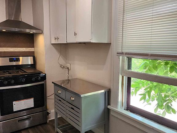 5th image of 818 Camlin Ave #1