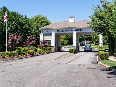 106 Pond View Drive, Port washington, NY, 11050