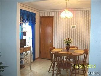 4th image of 1915 Wismer Ave