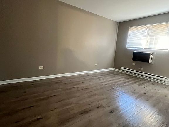 3rd image of 1517 N Silver Ln APT 1B
