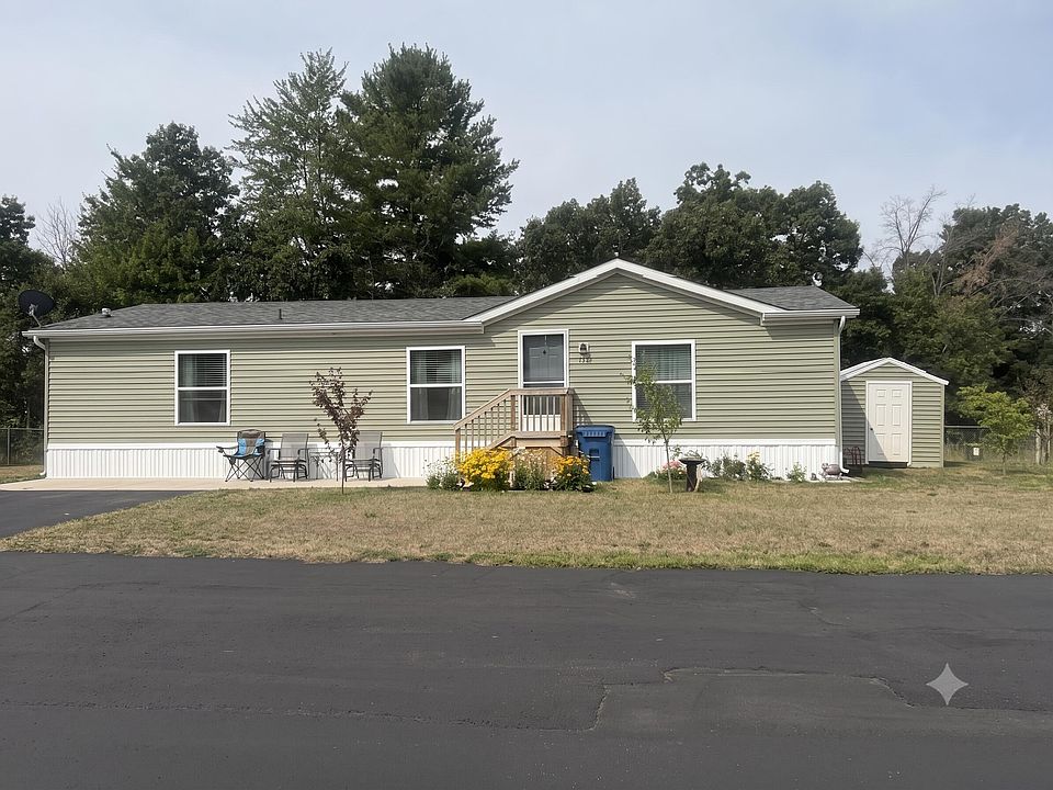 1st image of 653 S Bluegill Ln