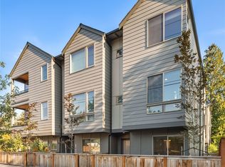 225 NE 185th St, Seattle, WA 98155