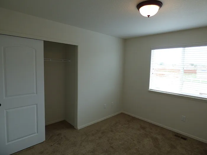 753 Lakebrook Ct — Photo 14